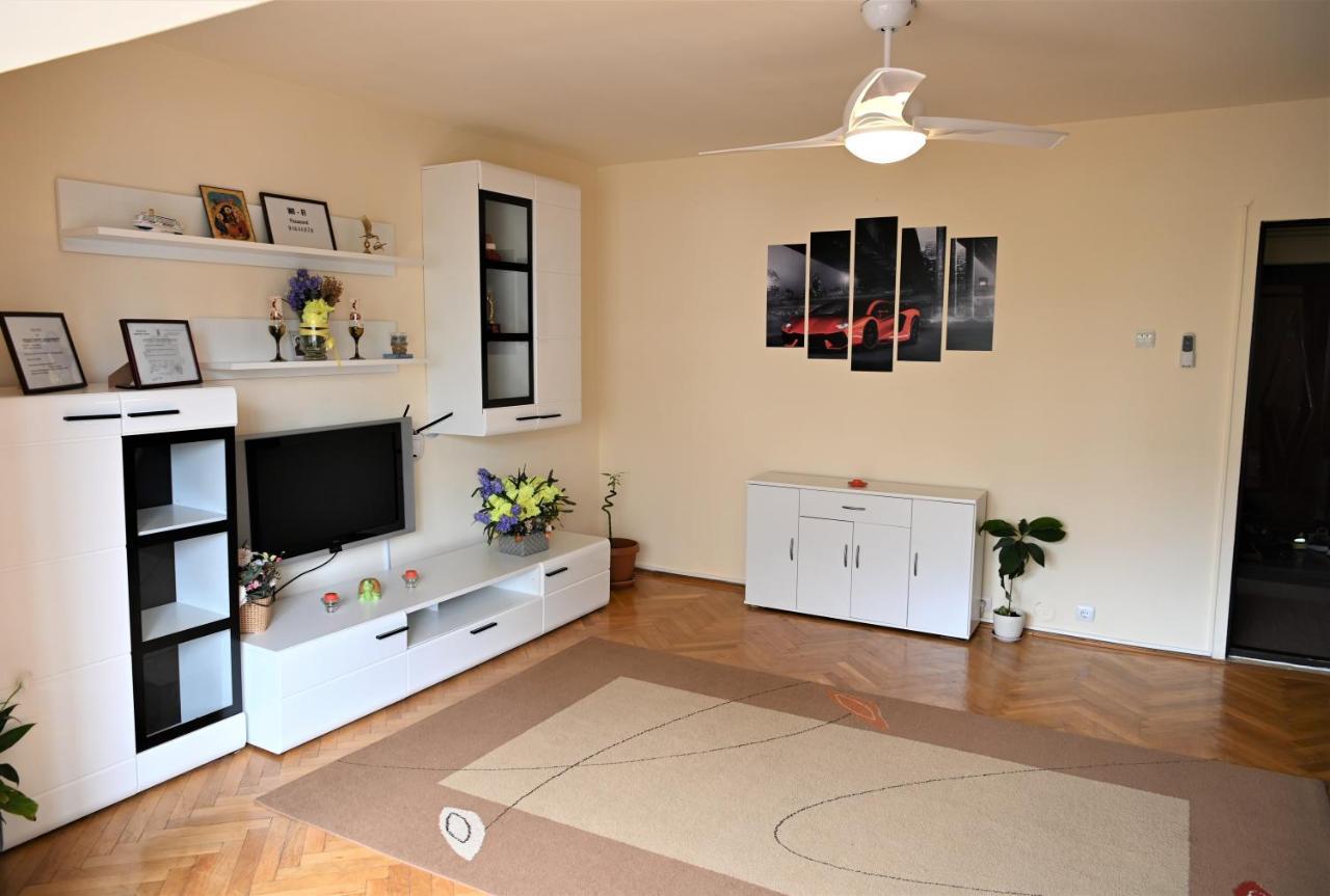Marin Hotel Apartment Брашов Екстер'єр фото