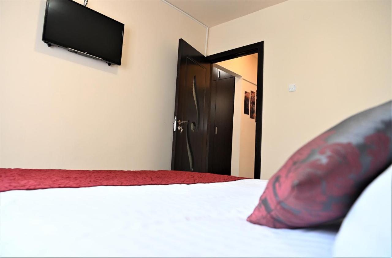 Marin Hotel Apartment Брашов Екстер'єр фото