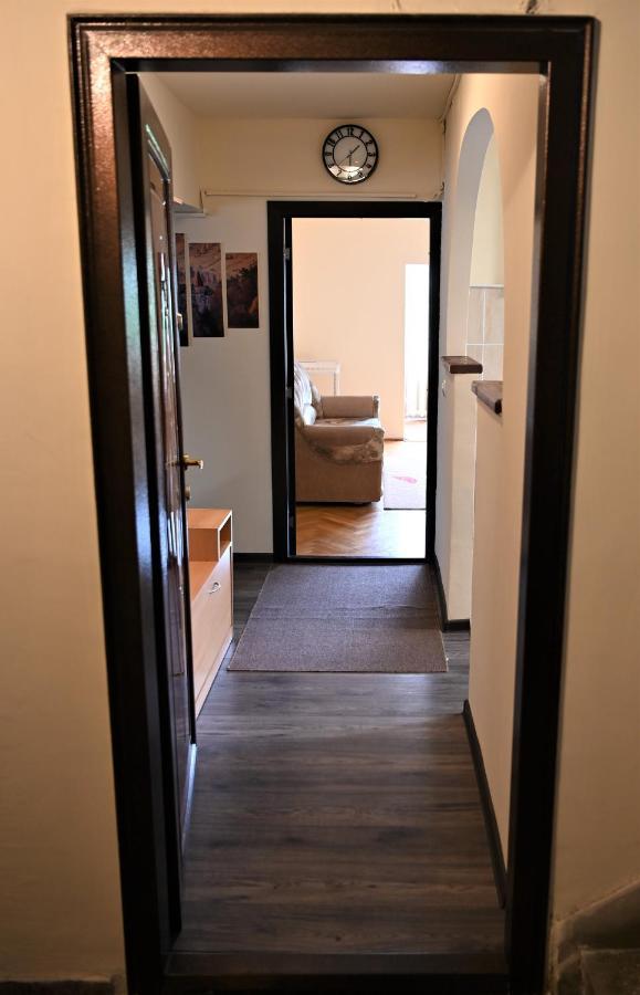 Marin Hotel Apartment Брашов Екстер'єр фото