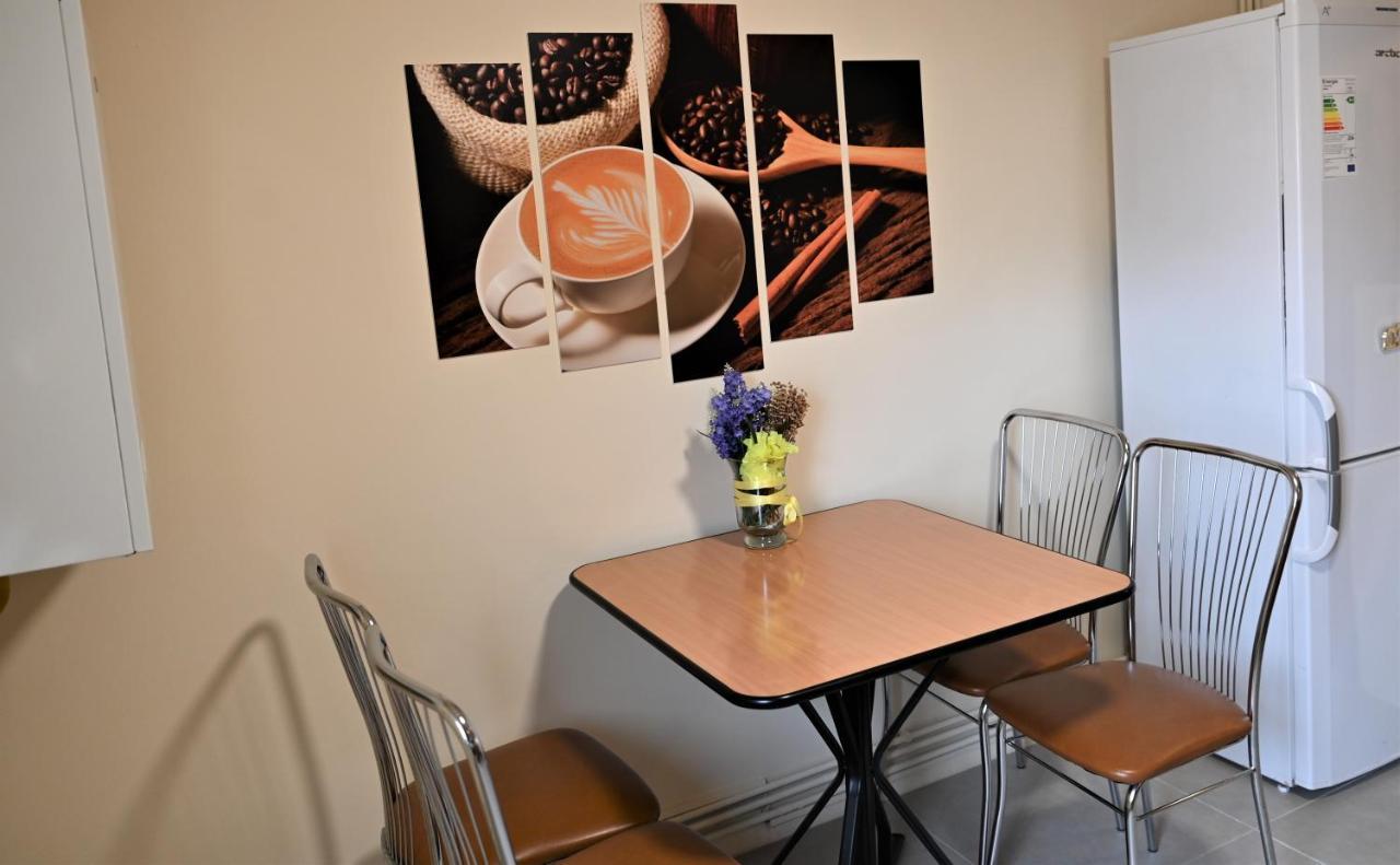 Marin Hotel Apartment Брашов Екстер'єр фото
